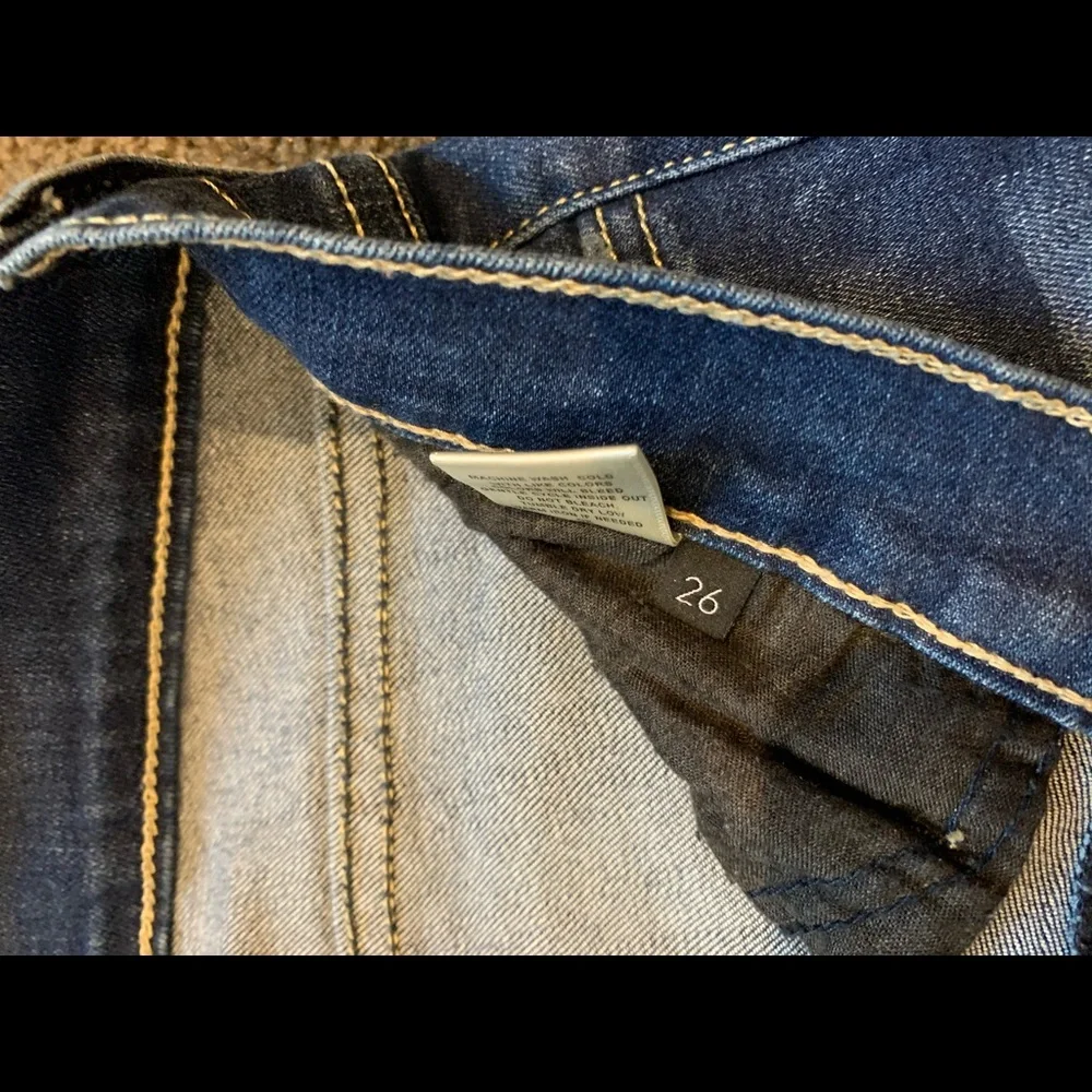 Frayed skinny jeans